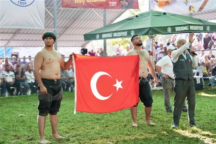 Torosların Zirvesinde Zafer Coşkusuyla Güreştiler