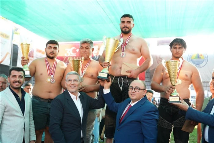 Torosların Zirvesinde Zafer Coşkusuyla Güreştiler