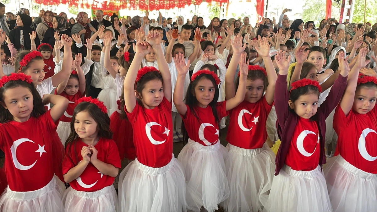 4-6 Yaş Kur&rsquo;an Kurslarında Muhteşem Yılsonu Etkinliği