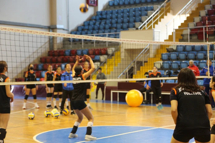 “Erdemli Belediyesi Yaz Spor Okulları Başladı”