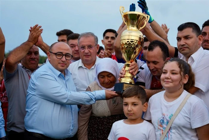 Tepeler Tribün, Güneyli Şampiyon Oldu