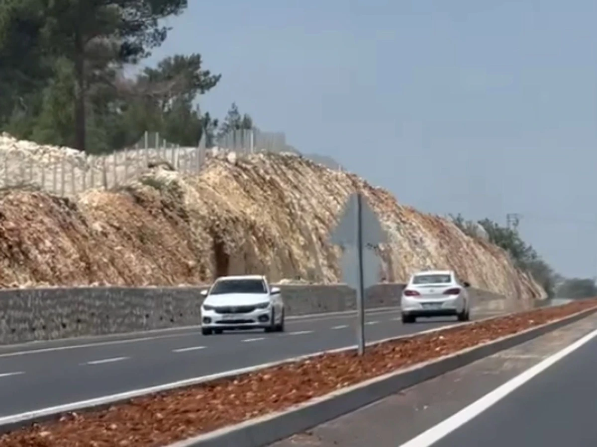 Çirişte Ters yönde giderek Trafiği tehlikeye sokan sürücüyü Jandarma affetmedi