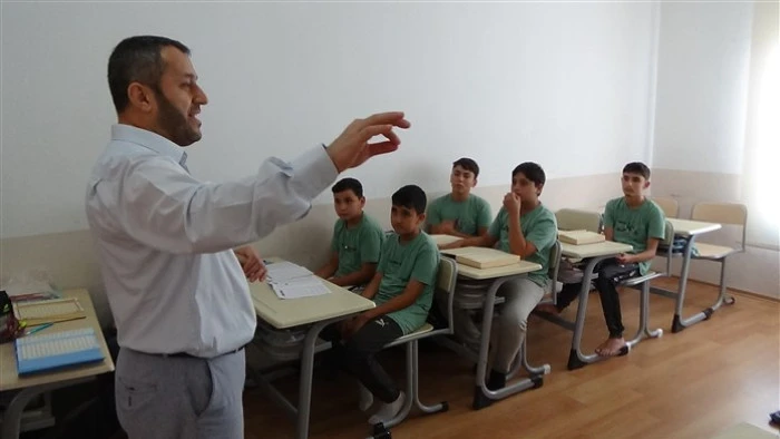 Yaz Kur’an Kurslarında Öğrenciler Hem Öğreniyor, Hem de Eğleniyorlar