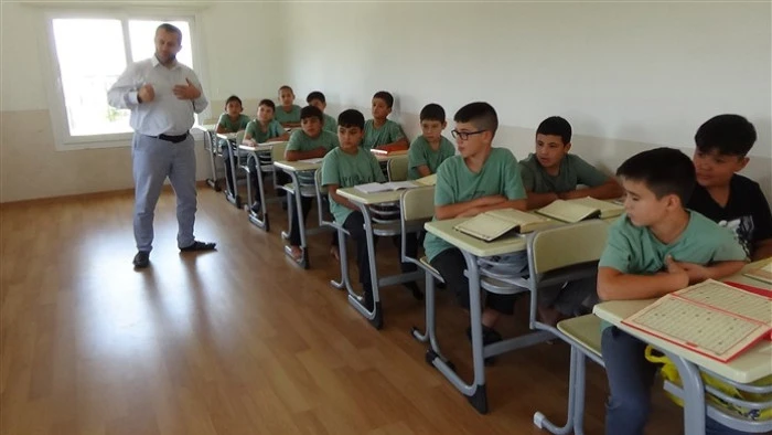Yaz Kur’an Kurslarında Öğrenciler Hem Öğreniyor, Hem de Eğleniyorlar