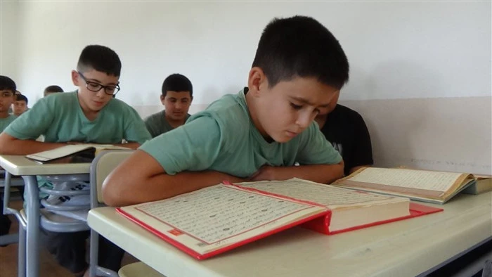 Yaz Kur’an Kurslarında Öğrenciler Hem Öğreniyor, Hem de Eğleniyorlar