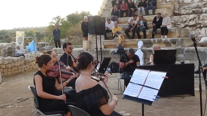 2 Bin 200 Yıllık Elaiussa Sebaste Antik Tiyatroda Konser