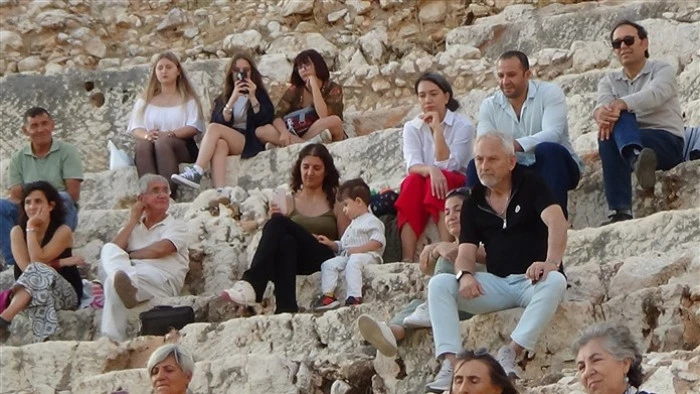 2 Bin 200 Yıllık Elaiussa Sebaste Antik Tiyatroda Konser
