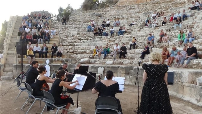 2 Bin 200 Yıllık Elaiussa Sebaste Antik Tiyatroda Konser