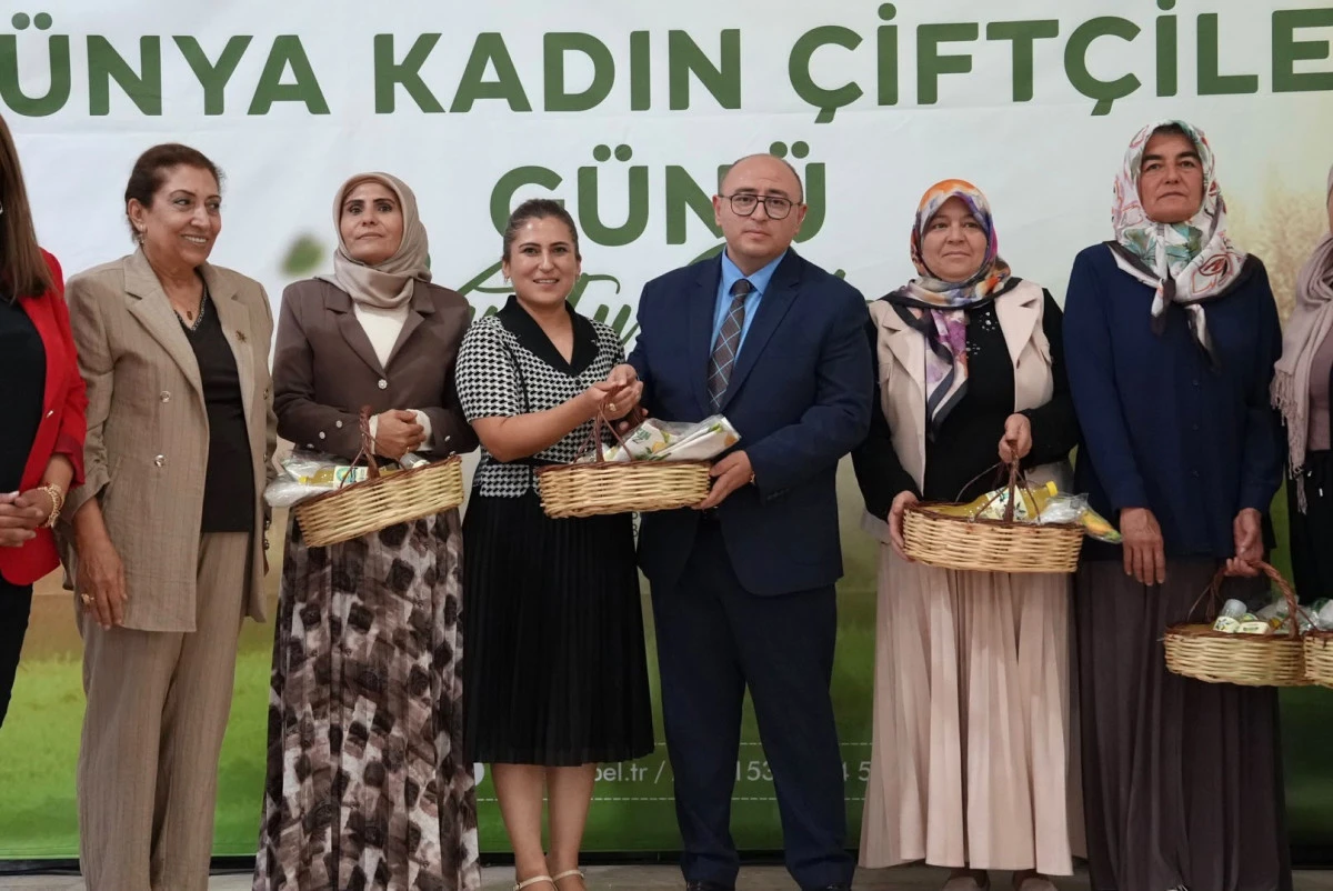Erdemli Belediyesi &Uuml;reten Kadınların Yanında