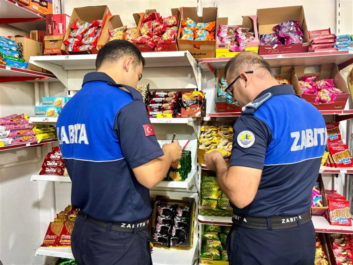 Erdemli Belediyesi Zabıtası’ndan Kırtasiye ve Kantin Denetimi