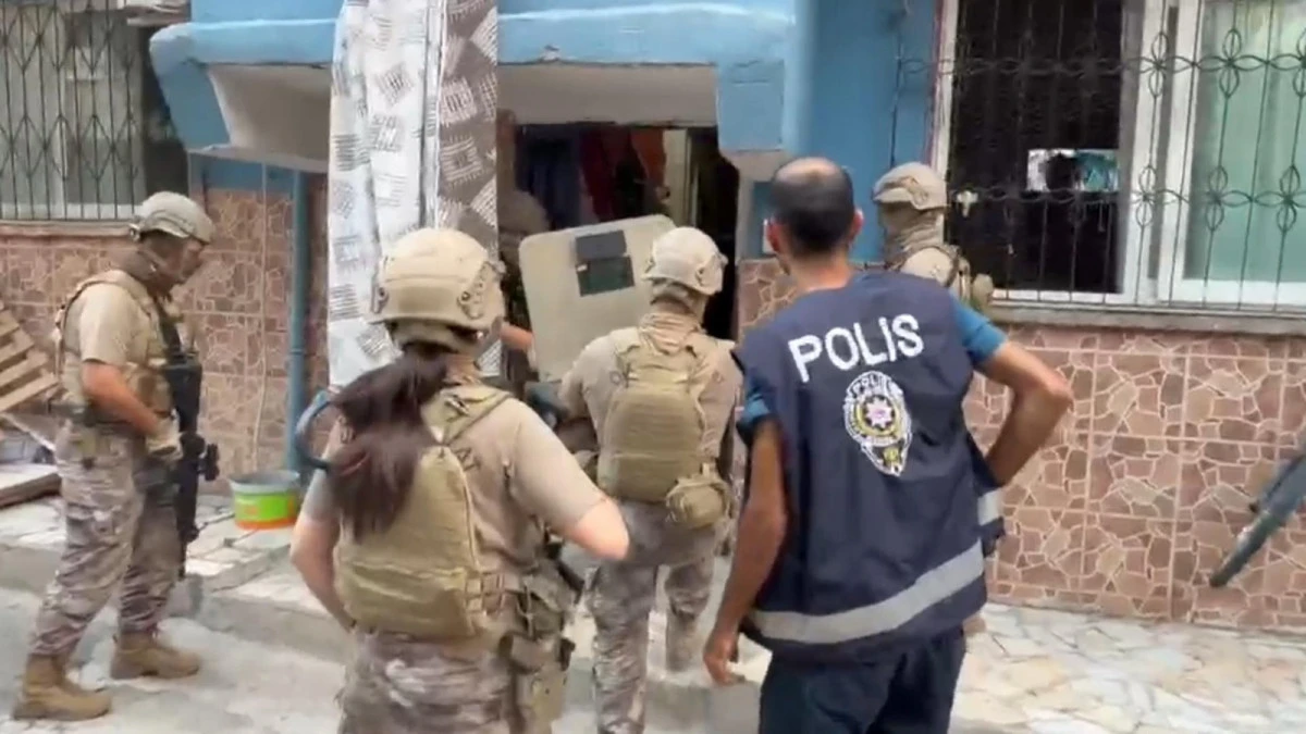 Erdemli Polisi Su&ccedil; Şebekesini &Ccedil;&ouml;kertti