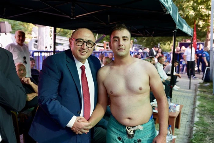 Torosların Zirvesinde Zafer Coşkusuyla Güreştiler