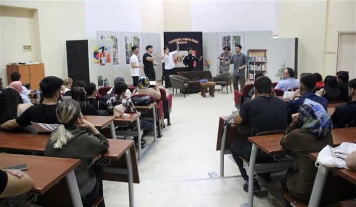 Erdemli MYO’da yılsonu Turizm Animasyon gösterisinde Eğlendiren Sahneler