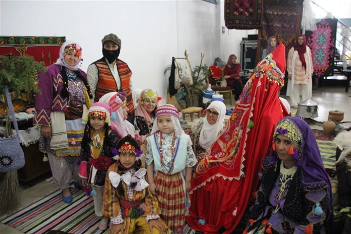 Erdemli Halk Eğitimden Muhteşem Sergi, 7 Bin 500 El Emeği Göz Nuru Eser Sergiye Çıktı