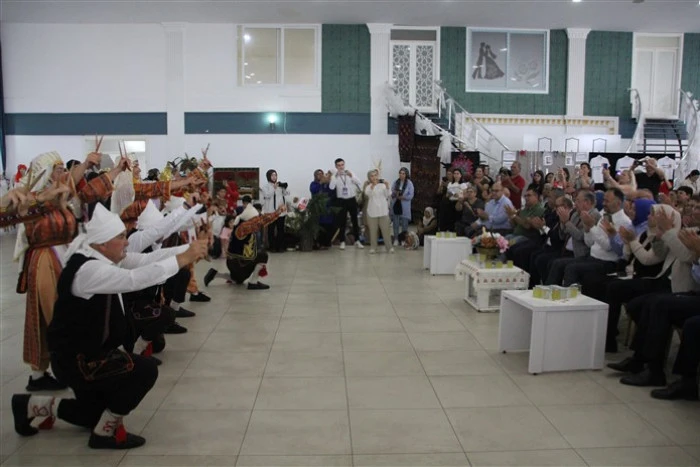 Erdemli Halk Eğitimden Muhteşem Sergi, 7 Bin 500 El Emeği Göz Nuru Eser Sergiye Çıktı