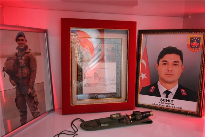 Erdemli’de Şehit Jandarma Astsubay Üstçavuş Celil Mutlu’ya Cumhuriyet Bayramında Vefalı Davranış