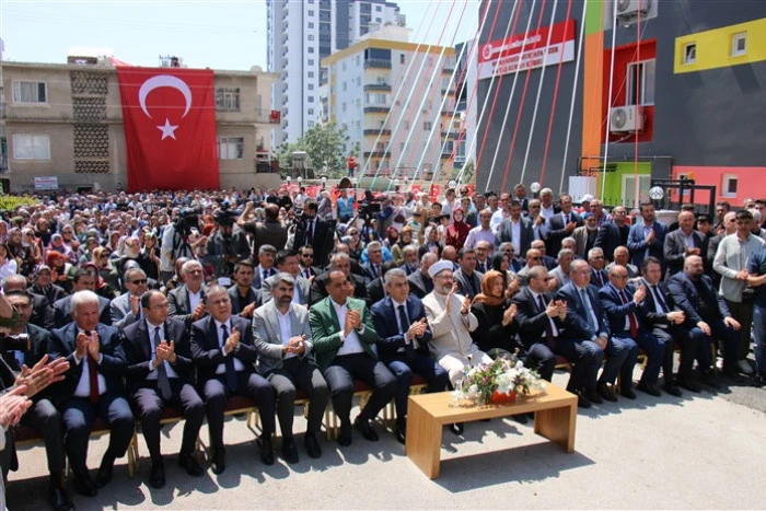 Erdemli Hayra Hizmette Birinci