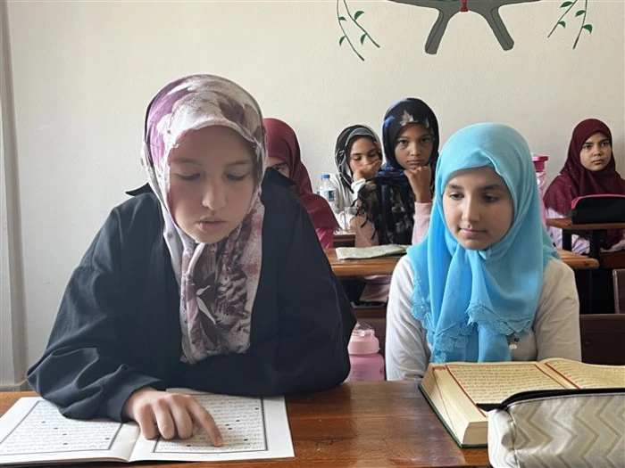 Yaz Kur’an Kurslarında Öğrenciler Hem Öğreniyor, Hem de Eğleniyorlar