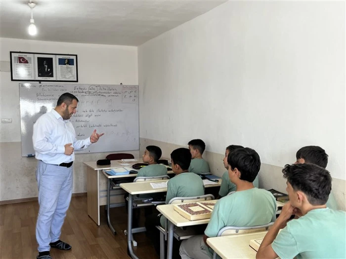Yaz Kur’an Kurslarında Öğrenciler Hem Öğreniyor, Hem de Eğleniyorlar