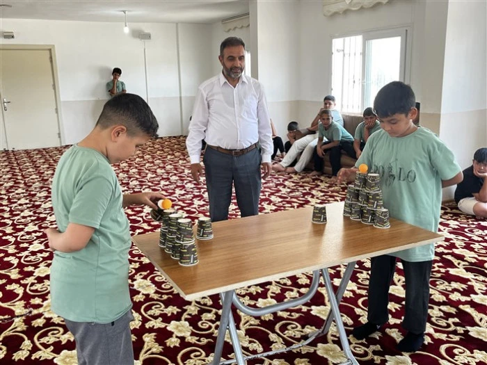 Yaz Kur’an Kurslarında Öğrenciler Hem Öğreniyor, Hem de Eğleniyorlar