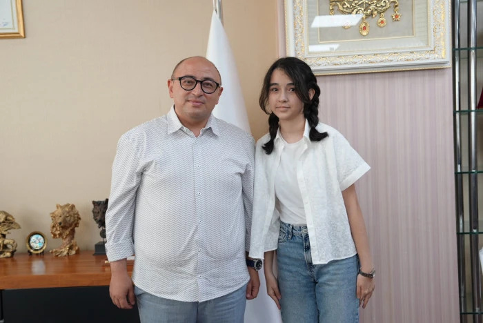 Erdemli Belediyesi Kurs Merkezleri'nden 2 LGS Türkiye Birincisi