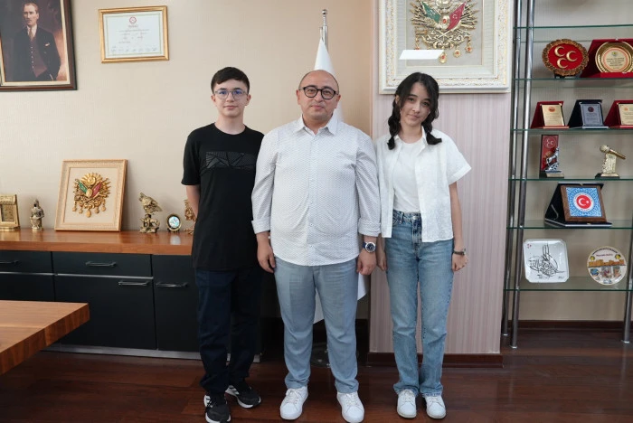 Erdemli Belediyesi Kurs Merkezleri'nden 2 LGS Türkiye Birincisi