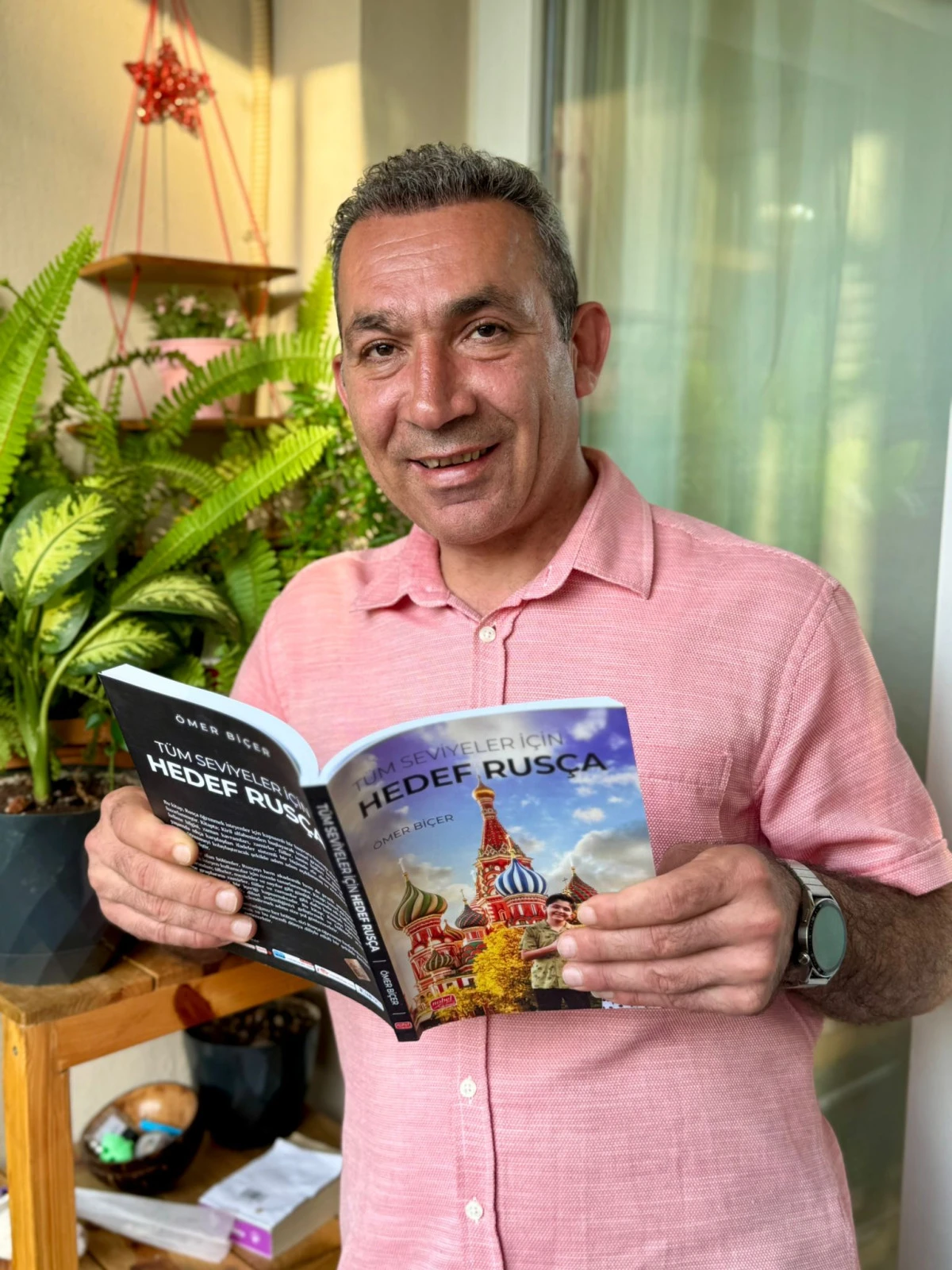 Mersin Üniversitesi’nden Akademik Katkı: Dr. Öğr. Üyesi Ömer Biçer’in “Tüm Seviyeler İçin Hedef Rusça” Kitabı Yayımlandı
