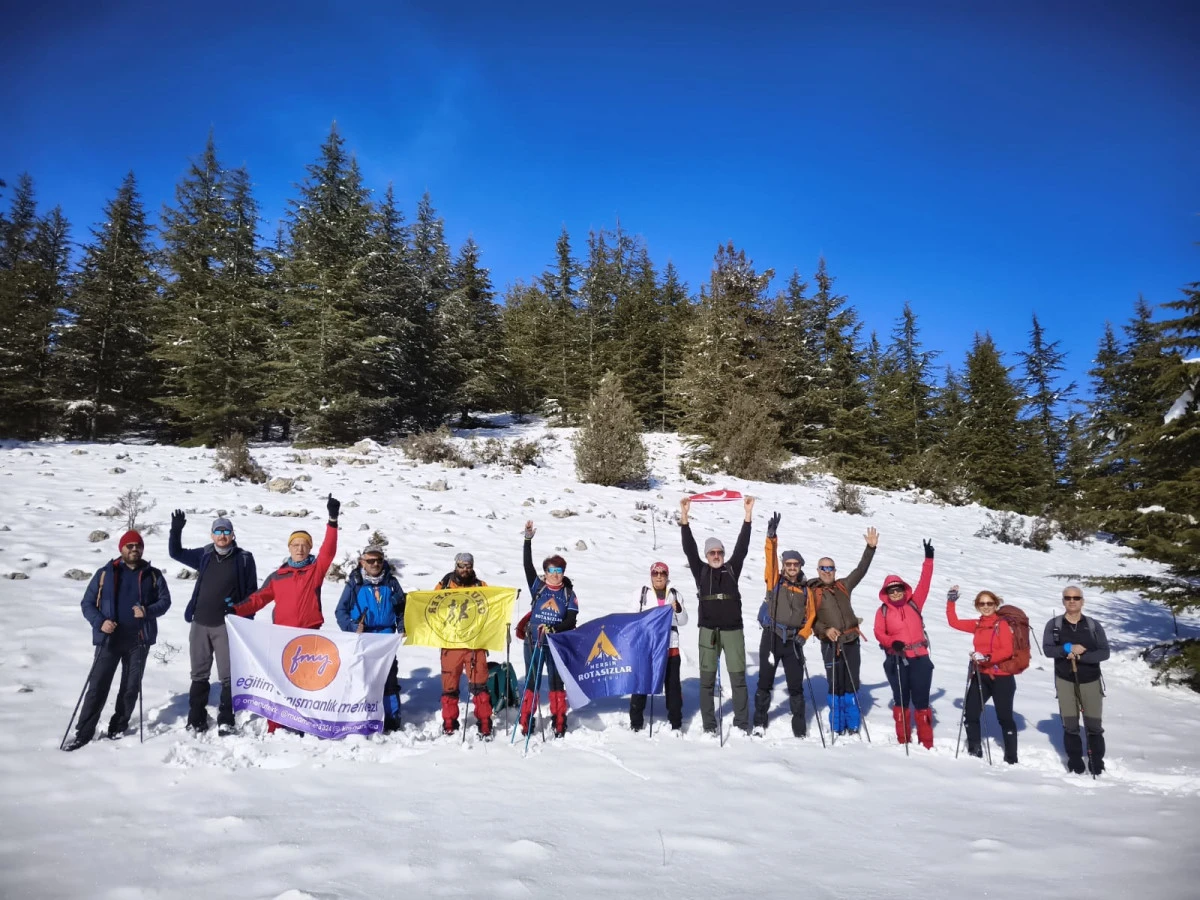 Rotasız Gurubundan  Kar &Uuml;st&uuml;nde  Torosların Zirvesine