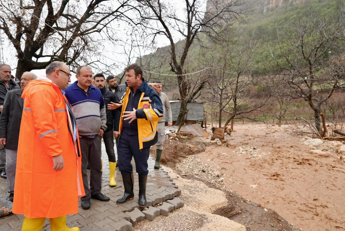 Sel Felaketinde Erdemli Belediyesi Sahada Halkın Yanında